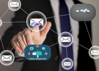 gửi email hàng loạt